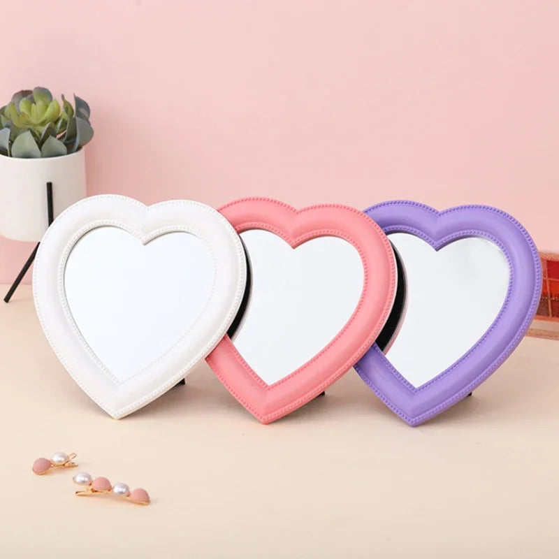 Heart-Shaped Makeup Mirror – Tabletop & Wall-Mount Dressing Mirror