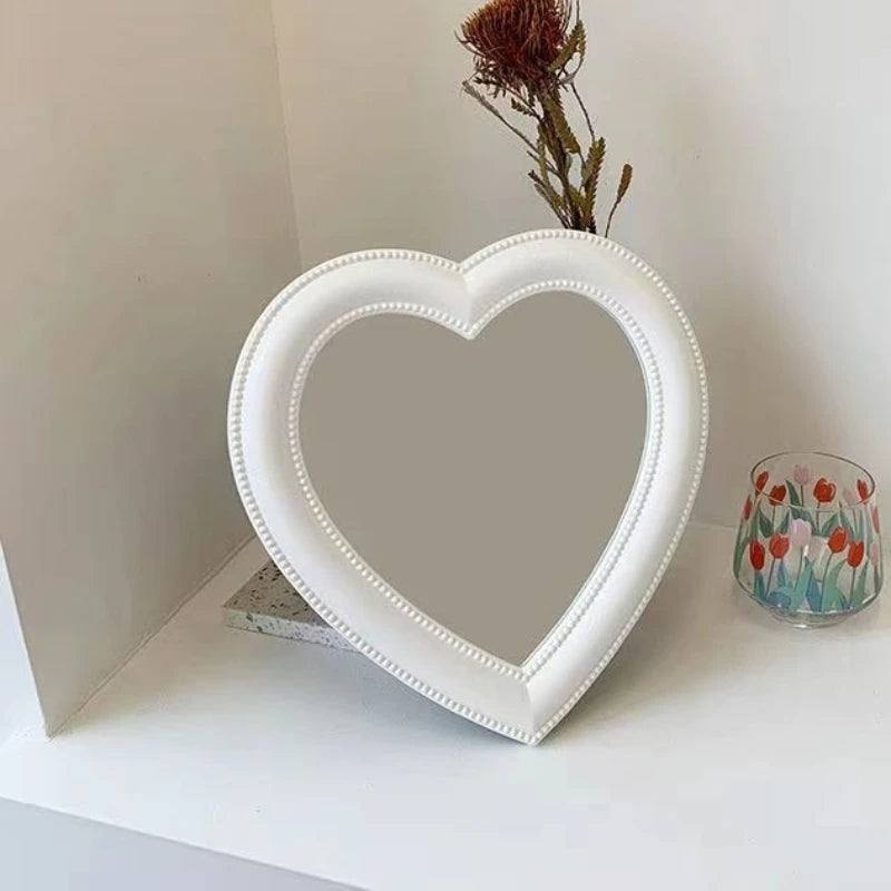 Heart-Shaped Makeup Mirror – Tabletop & Wall-Mount Dressing Mirror