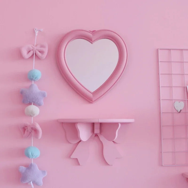 Heart-Shaped Makeup Mirror – Tabletop & Wall-Mount Dressing Mirror