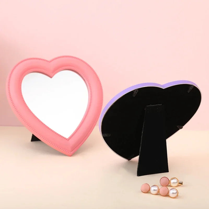 Heart-Shaped Makeup Mirror – Tabletop & Wall-Mount Dressing Mirror